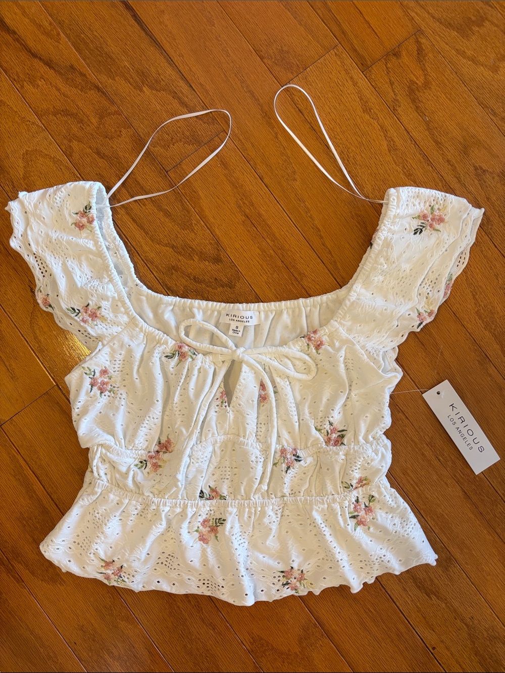 KIRIOUS‎ White Floral Eyelet Peplum top small